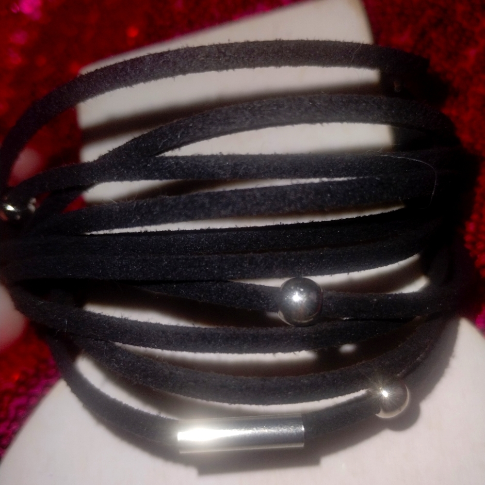 Paparazzi Silver/black sueded leather bracelet